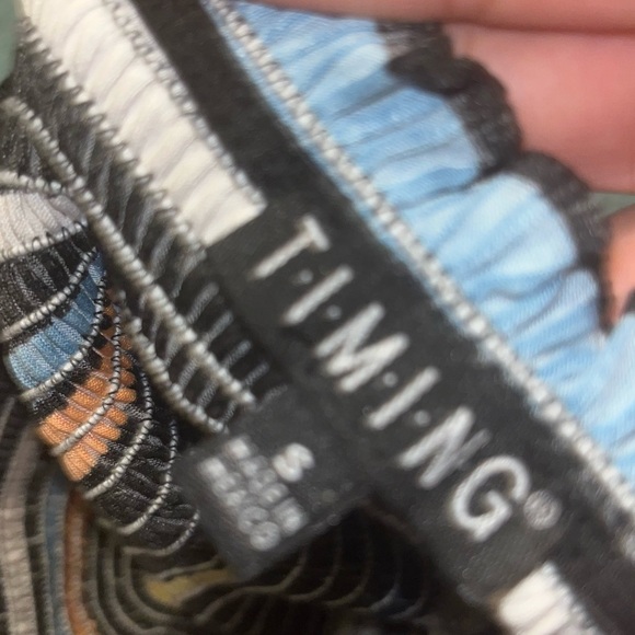 Crop Top - Picture 2 of 2